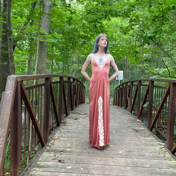 Vintage Maxi Lace Slip Dress - Picture 5 of 9